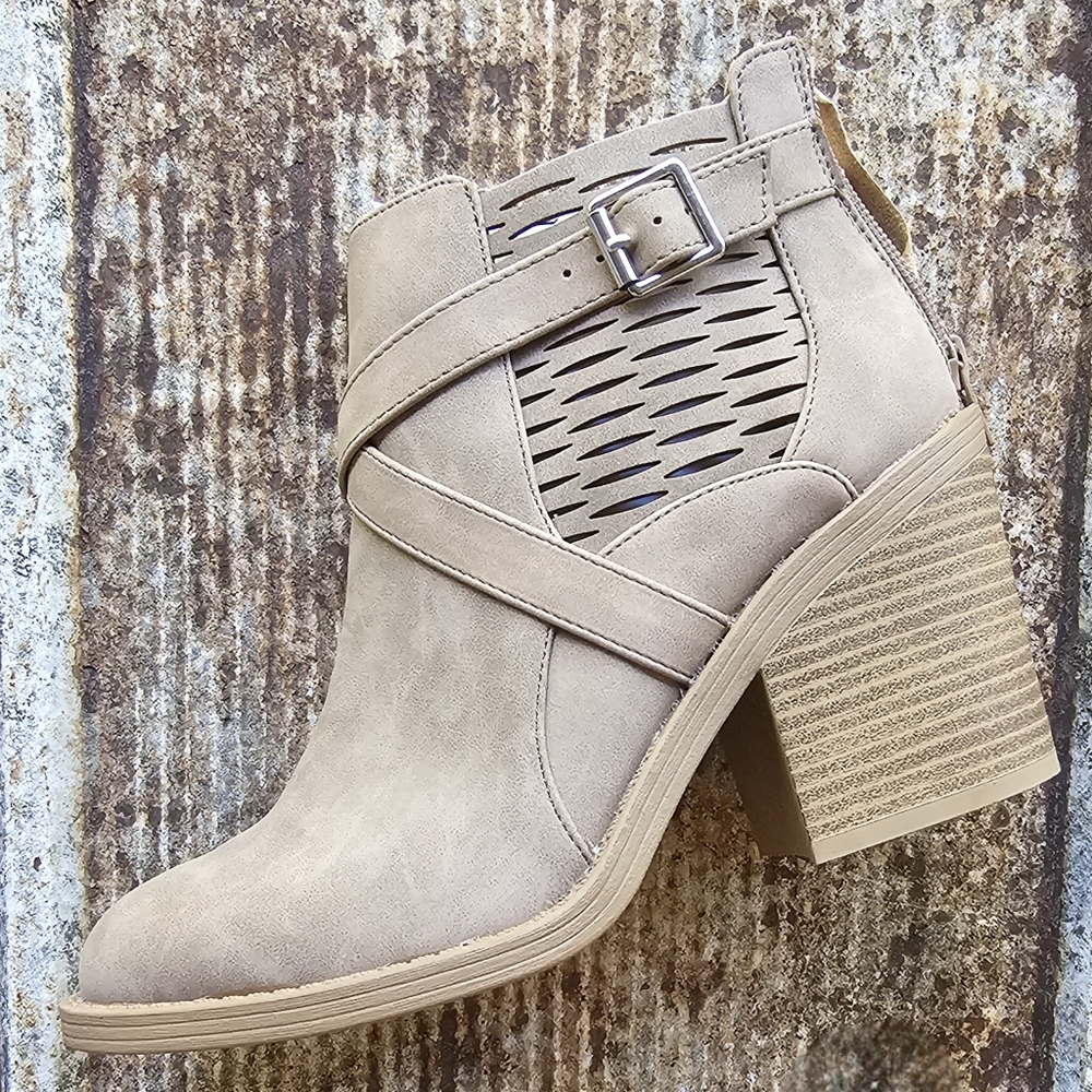 Qupid Booties